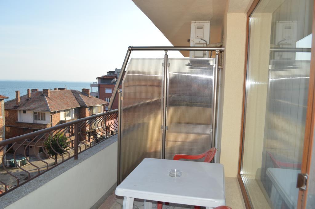 Stamatovi Family Hotel Pomorie Exterior photo